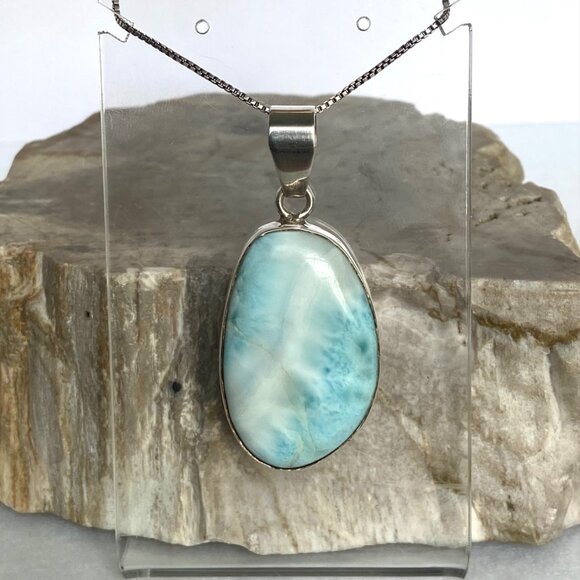 Sterling Silver 925 Oval Bezel Set Larimar Pendant Necklace 18.5" Box Chain - Picture 3 of 16